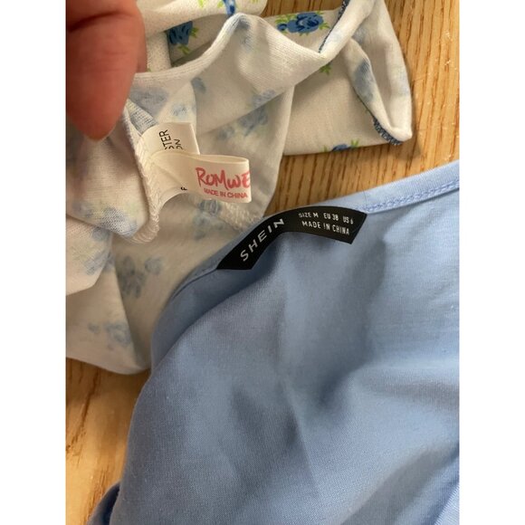 B95 Bundle of 2 Women’s Shein Romwe Crop Tops Blue White size Medium - Picture 4 of 5